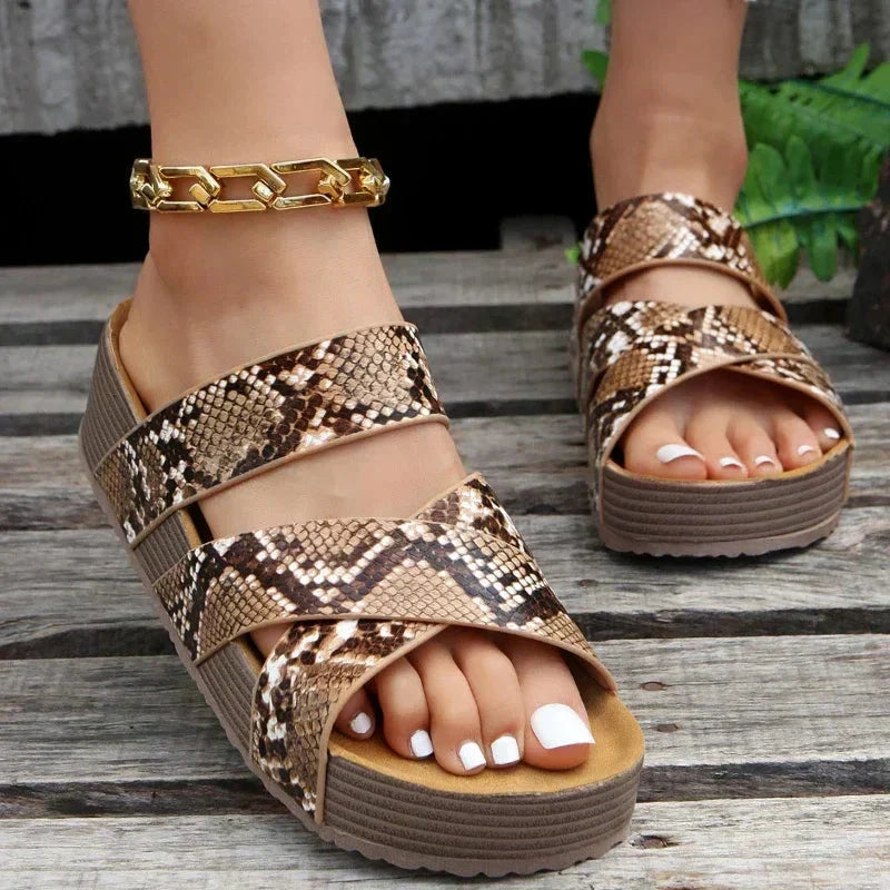 Snake pattern / 43